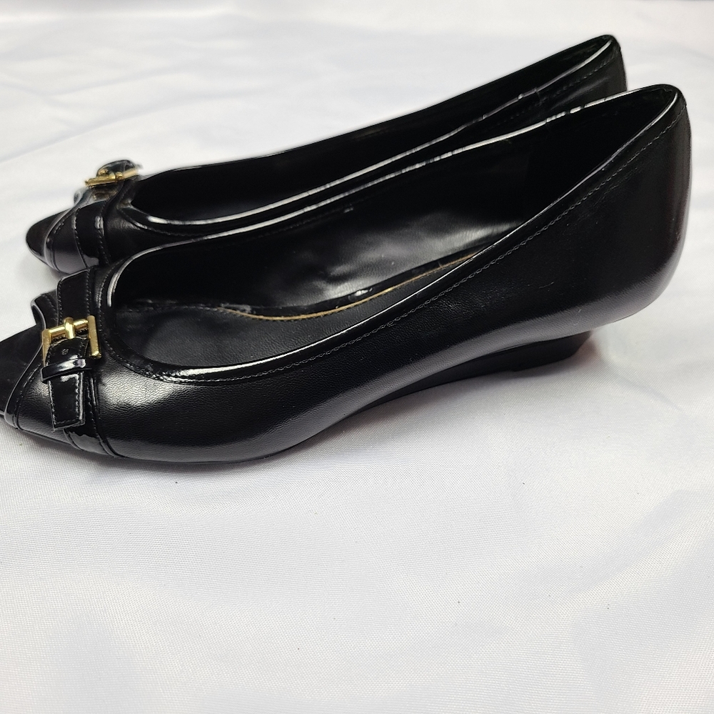Lauren Ralph Lauren Blk Maddison Peep Toe size 6b